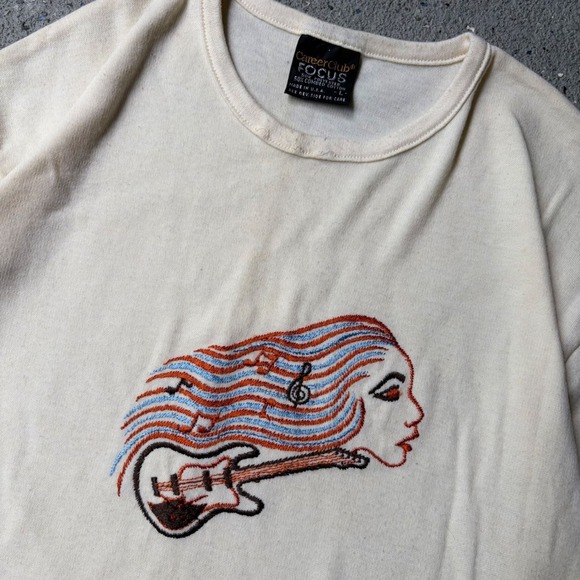 Tops - Vintage Career Club Focus Embroidered Guitar Woman T-Shirt Cream Single Stitch L